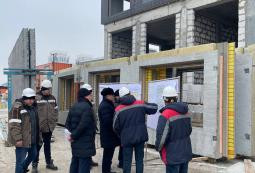 Председатель Правления АО «Samruk Kazyna Construction» провел выездное рабочее совещания посетив ряд строящихся объектов столицы