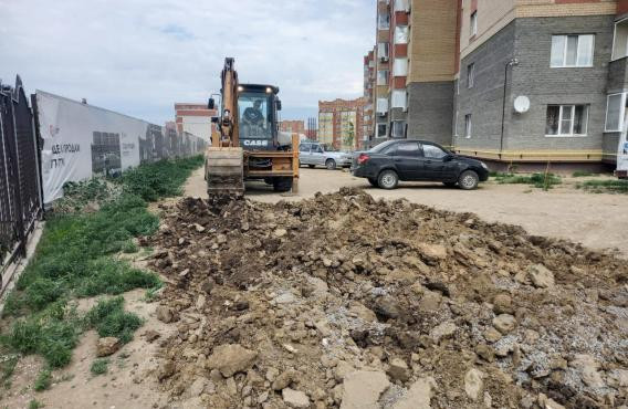 В городе Актобе ведутся ремонтные работы по благоустройству территории жилых комплексов АО «Samruk-Kazyna Construction»