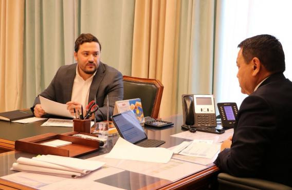 Digitalization of work, anti-crisis social program for housing construction and search for investors: the head of Samruk-Kazyna Construction heard the report of the director of the Department of Investment Projects